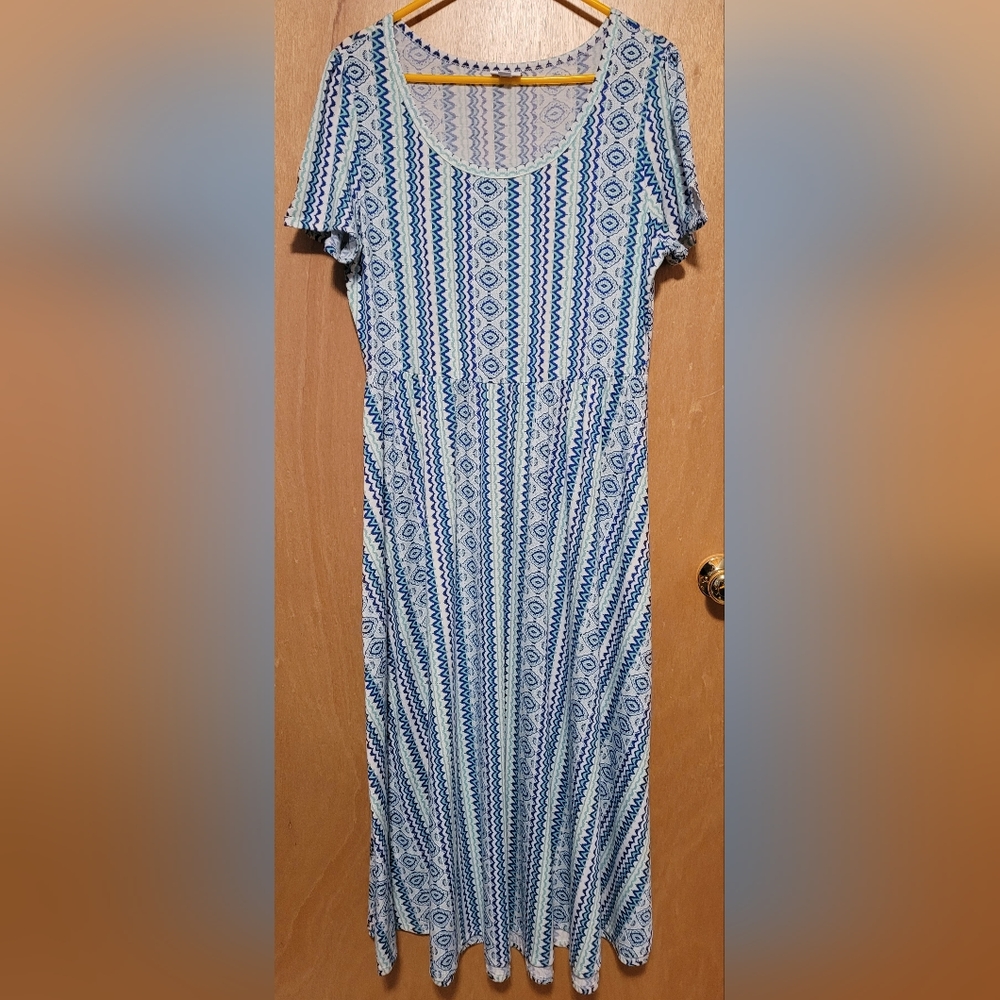 LuLaRoe Blue & Green Short Sleeve Dress Size XL
